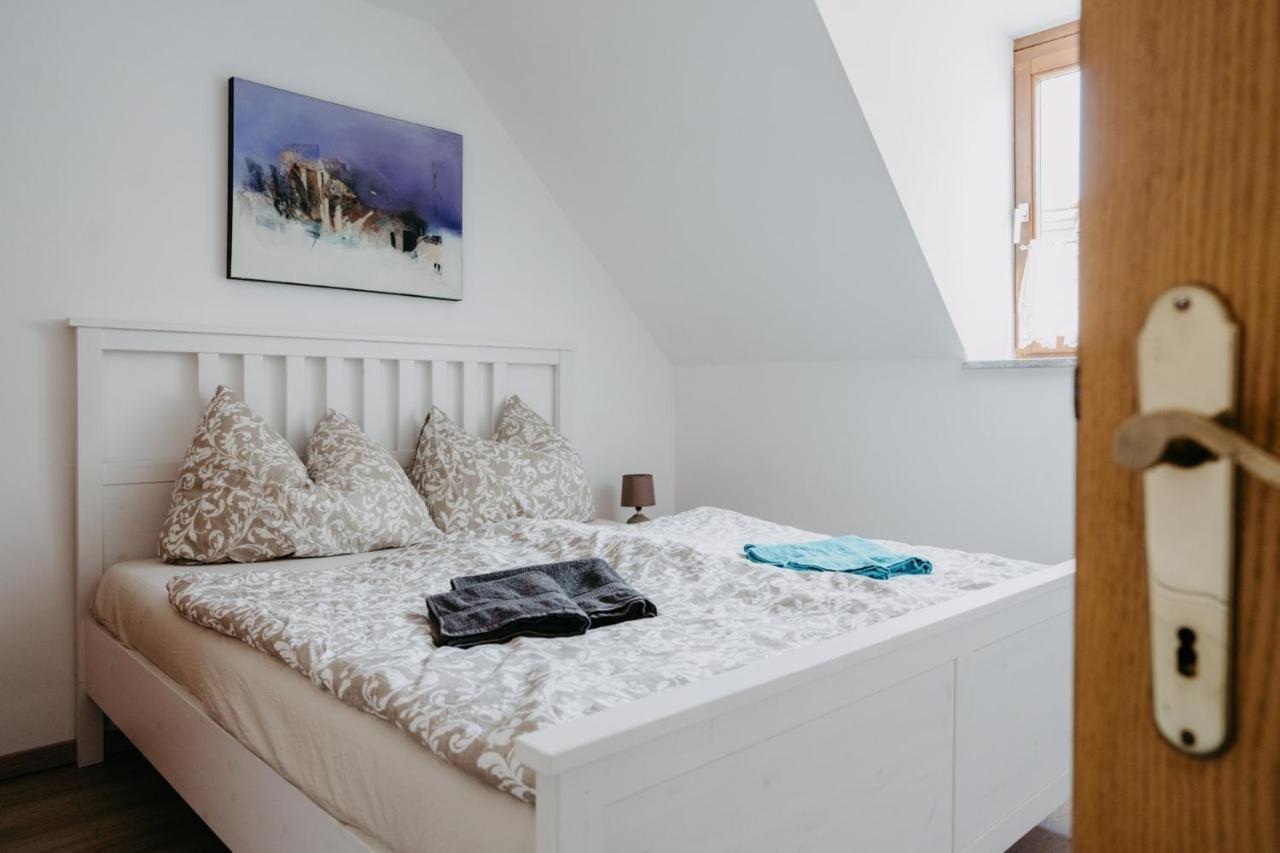 Ferienhaus In Historischer Hofgasse เมอบิชอัมซี ภายนอก รูปภาพ